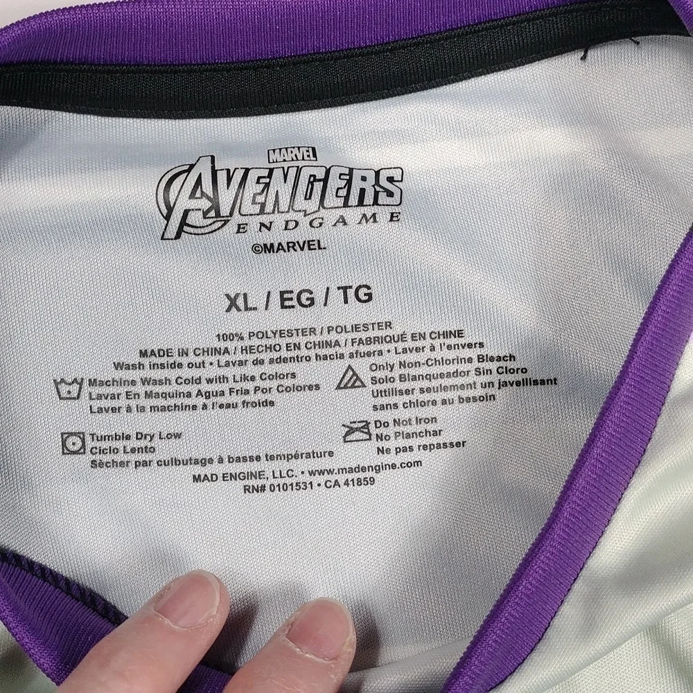 Marvel Avengers men's XL size top